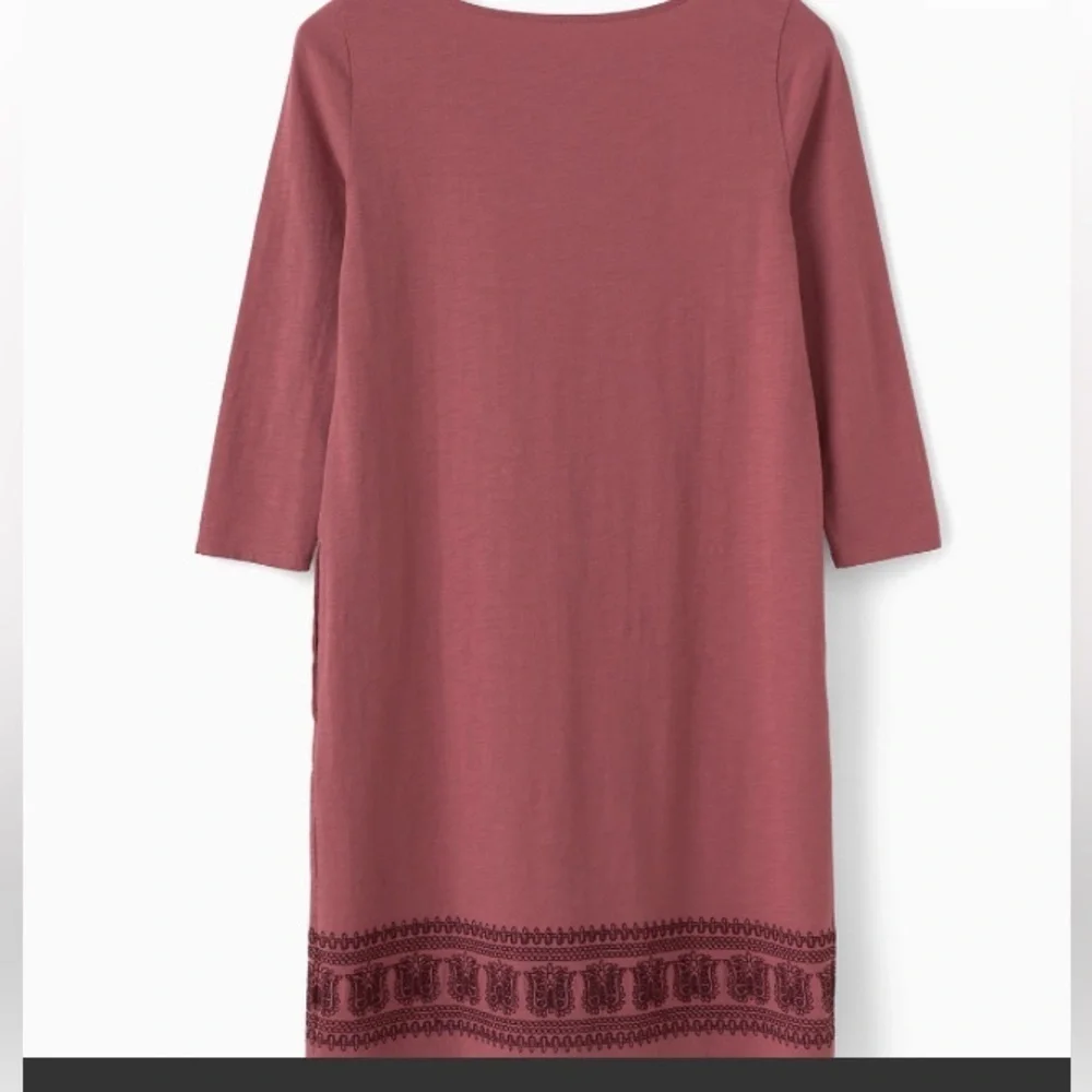 Garnet Hill Women’s Embroidered Boatneck Knit Shift Dress Sz M Boho Scandi Girl - Picture 9 of 15